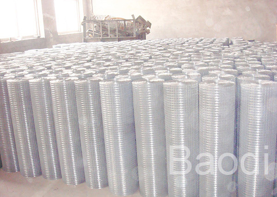 La malla soldada con autógena galvanizada 14 indicadores Rolls, minas soldó con autógena la malla de alambre del acero inoxidable