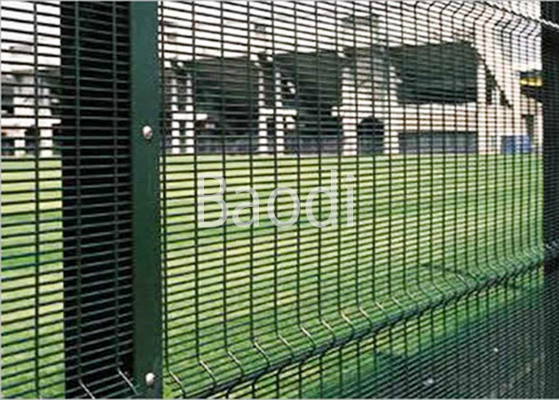 La cerca anti de la malla de la subida de la pantalla de seguridad del guardia artesona el indicador 8 con el poste del cuadrado del metal