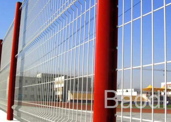 El blanco soldó con autógena la seguridad confiable de la cerca de la malla de alambre para la protección los 2.4m X 3M de la máquina