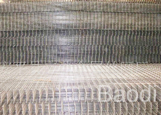 5' arriba indicador soldado con autógena galvanizado sumergido caliente del modelo 4 de los paneles de malla de alambre del cerdo