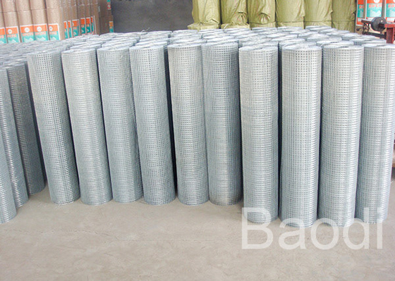 2x2 galvanizó la estructura soldada con autógena de la empresa de Rolls de la malla de alambre para la protección del jardín