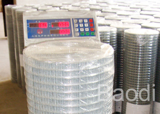 La malla soldada con autógena galvanizada 14 indicadores Rolls, minas soldó con autógena la malla de alambre del acero inoxidable