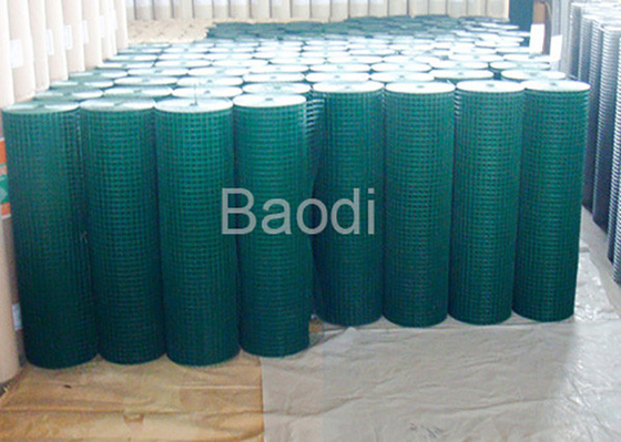 El PVC verde cubrió el modelo soldado con autógena del cuadrado de la malla de alambre para cultivar un huerto/las minas