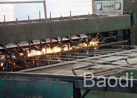 Rebar durable que refuerza la malla de alambre que abre 100 - 300 milímetros para la carretera/el muelle