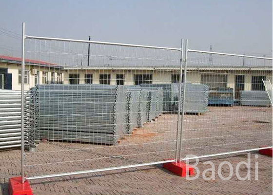 Hierro galvanizado cerca temporal flexible del carbono de la malla de 60 x de 150m m para los estacionamientos