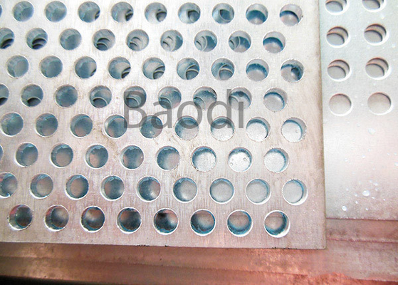 Agujero redondo de los paneles perforados del metal del acero de carbono, placa de acero inoxidable perforada