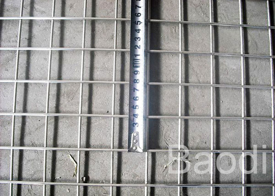 Los paneles de malla galvanizados eléctricos de soldadura del alambre con poco carbono del hierro