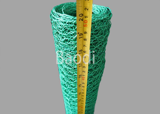 Red plástica de la malla de alambre del pollo de las aves de corral con la malla hexagonal, PVC verde cubierto