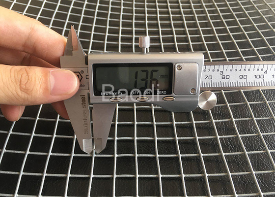 Material galvanizado 17 indicadores 36&quot; del alambre de acero del paño del hardware rollo de par en par