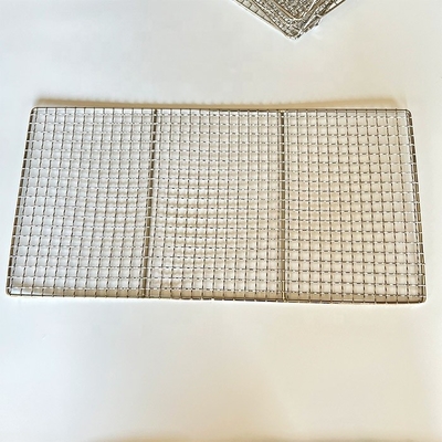 Mejora el atractivo estético con el bastidor de alambre de BBQ de acero acribillado Panel rectangular longitud 15-100cm y tipo de accesorio de malla