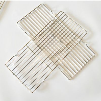 Red de parrilla de barbacoa de carbón no adhesivo y de acero inoxidable duradero para parrillar sin esfuerzo 2cm / 5cm Piernas/ pies