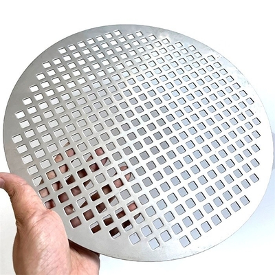 Decoración de fachadas metálicas espesor 0,5 3,5 mm Max. 1,5 m ancho patrones de paneles perforados personalizables