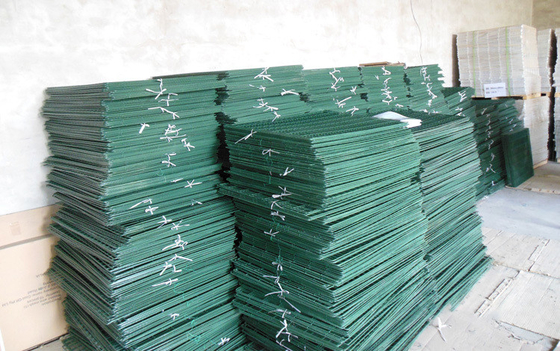 Contenedor de compostaje de malla de alambre protegido contra los rayos UV con superficie recubierta de vinilo en polvo y al aire libre en todo tiempo RAL6005 Verde
