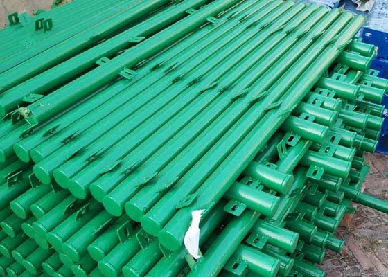 Poste de la ronda del color verde 1,8 M Welded Wire Mesh Fencing Pvc Coated With