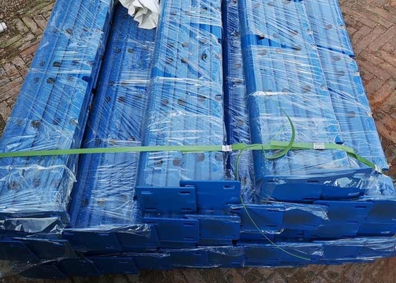 Poste cuadrado azul del cuadrado de Mesh Fence Pvc Coated With del alambre del color 50x200m m